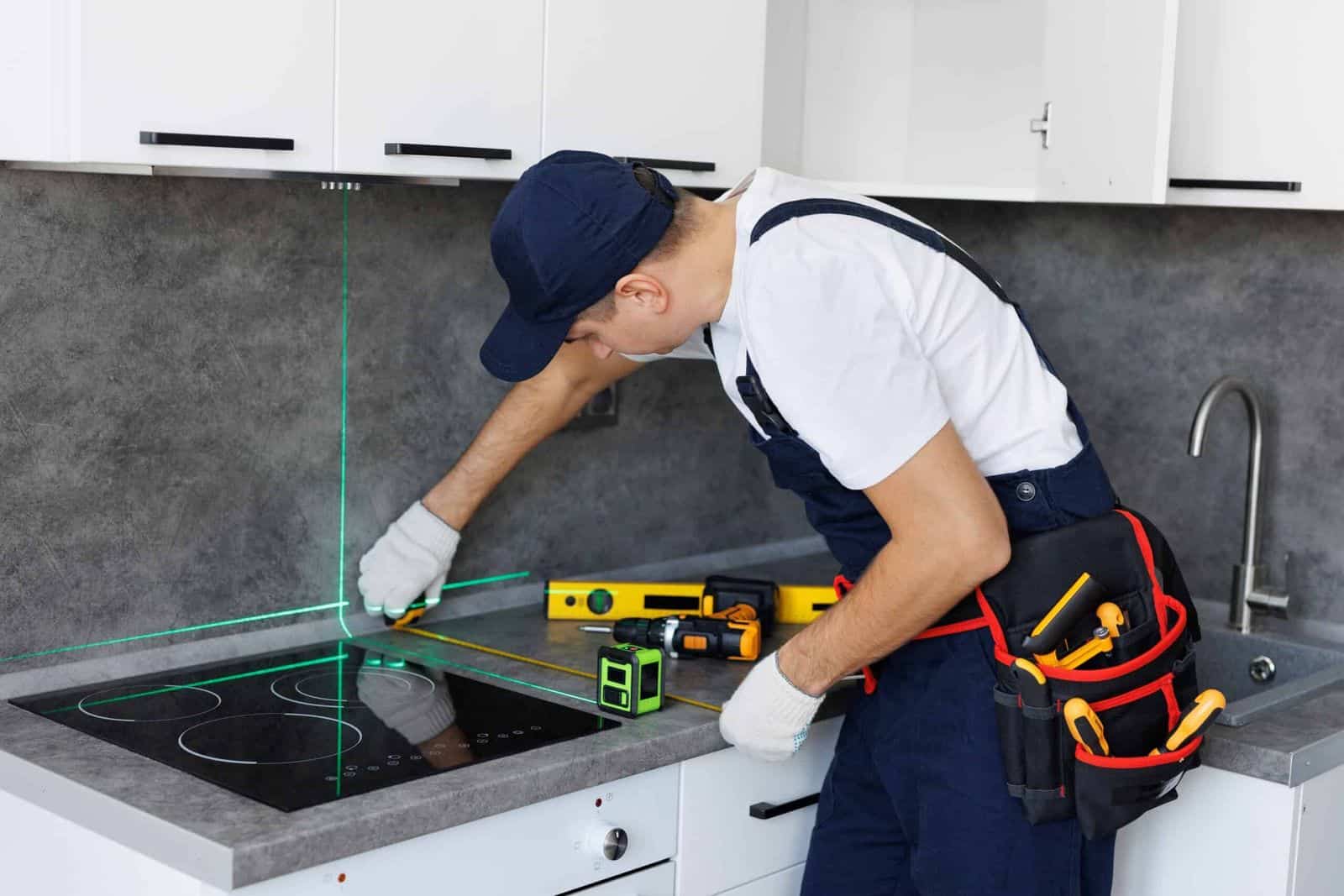 man-in-uniform-measures-the-level-of-the-counterto-2025-01-10-20-40-44-utc-scaled.jpg